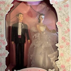 Mattel Barbie Elegant Wedding Cake Topper with Bride and Groom, 1997